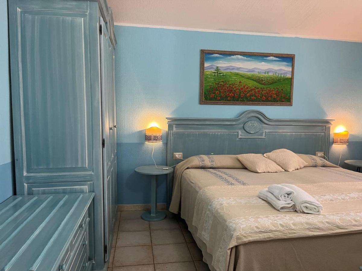 Hotel Baia Cea Bari Sardo Exterior photo